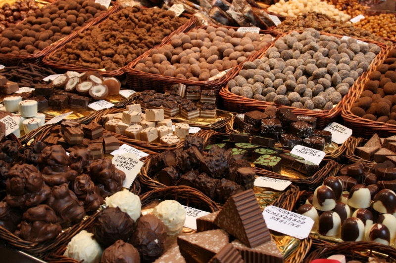 vitrine-CONTES-min_chocolates_chocolate_nibble_sweetness_fine_chocolates_gourmet_candy_brand-752083